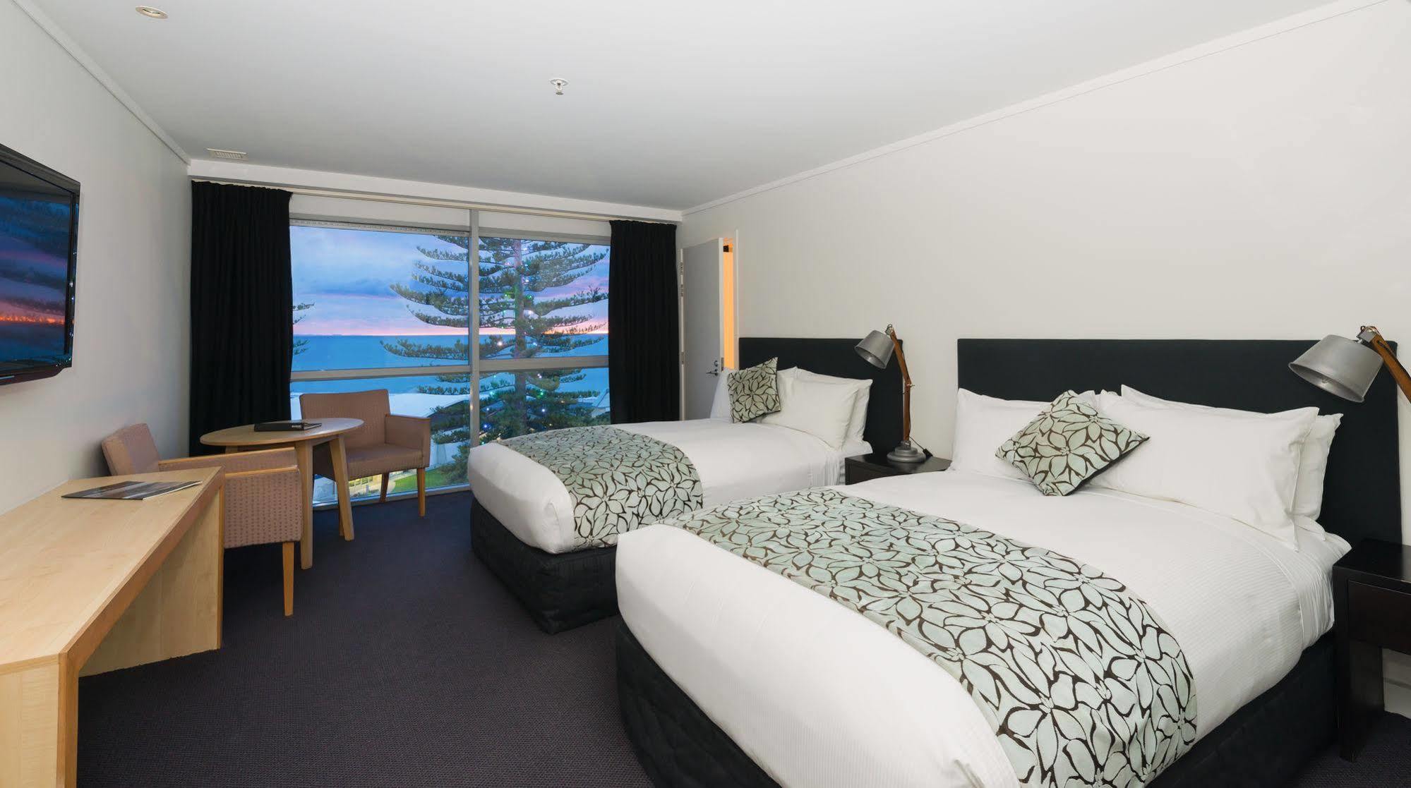 Scenic Hotel Te Pania Napier Esterno foto